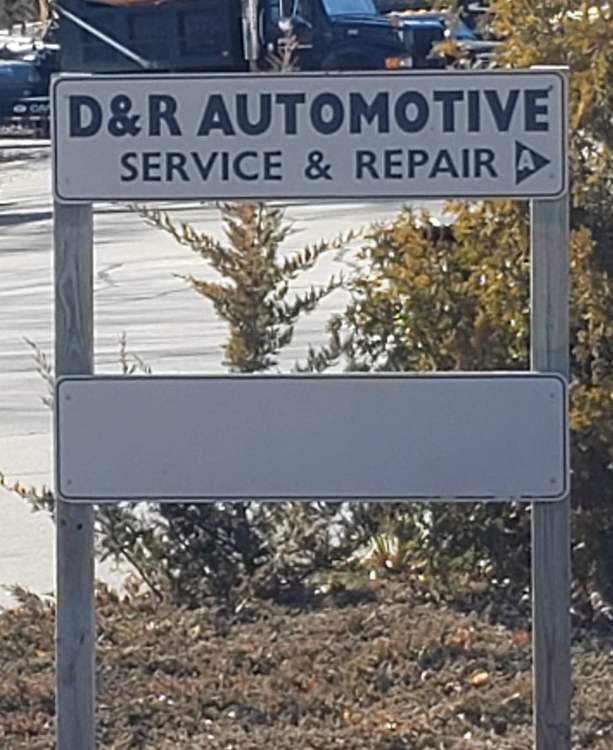 D&R Automotive Service & Repair street sign